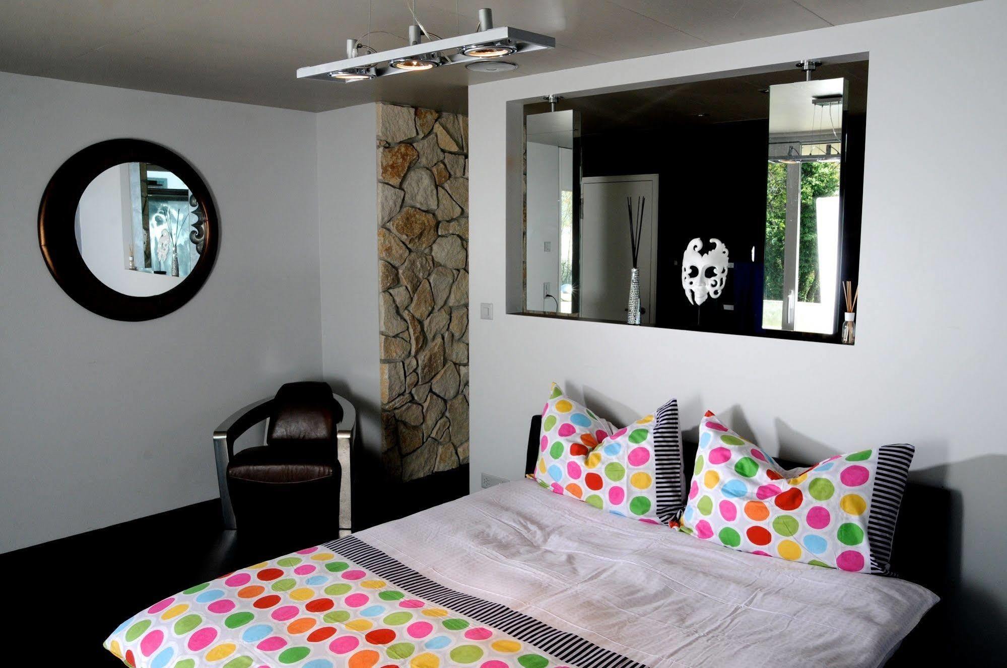 Morat Gaste Zimmer ภายนอก รูปภาพ